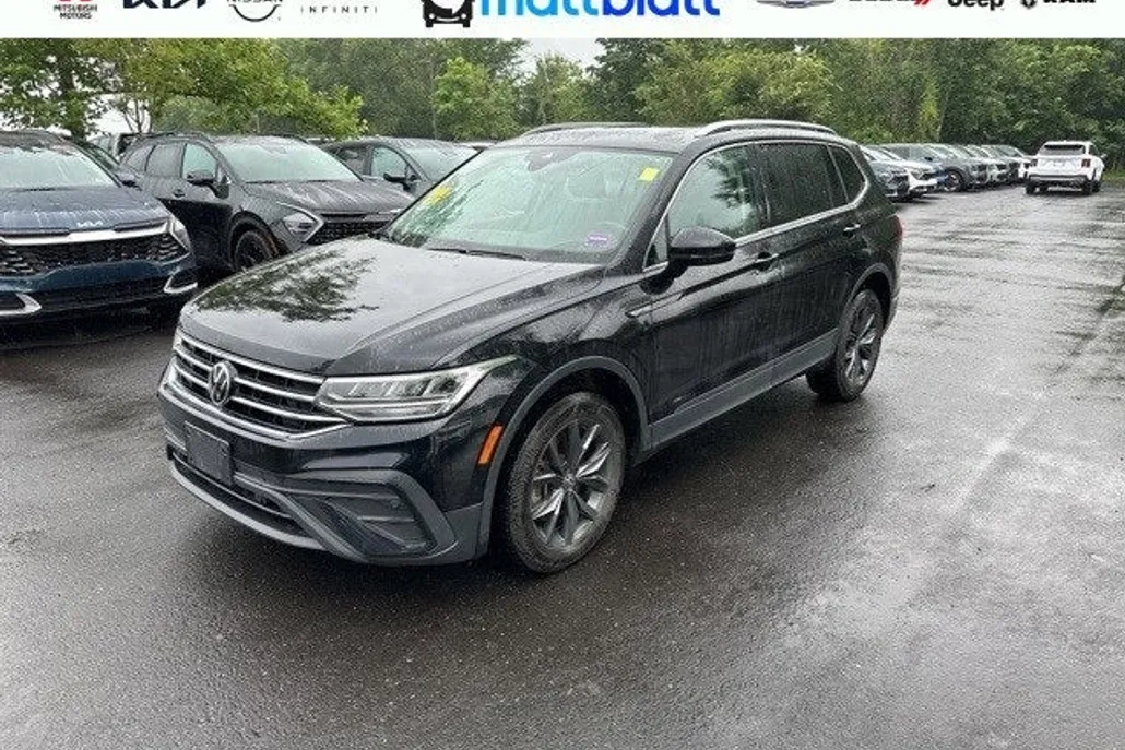 2022 Volkswagen Tiguan SE photo 1