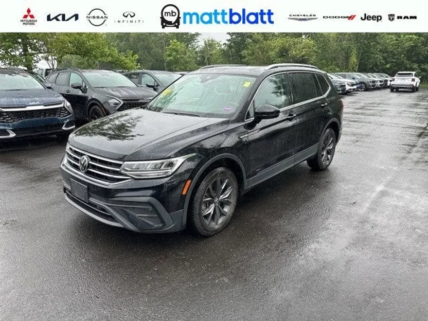 2022 Volkswagen Tiguan SE photo 1