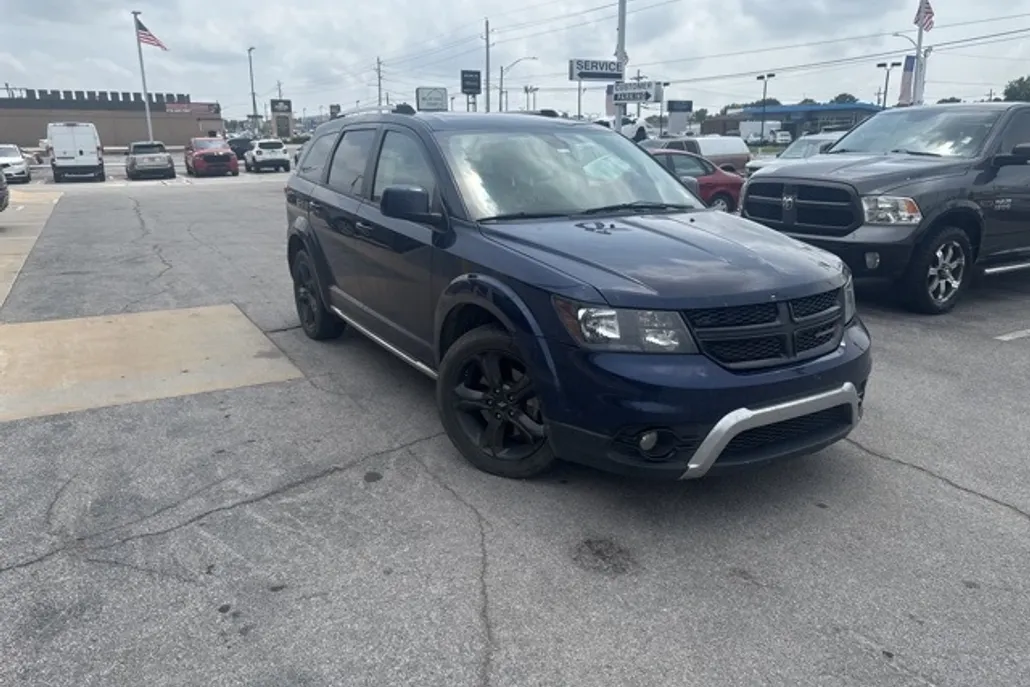 2020 Dodge Journey Crossroad photo 1