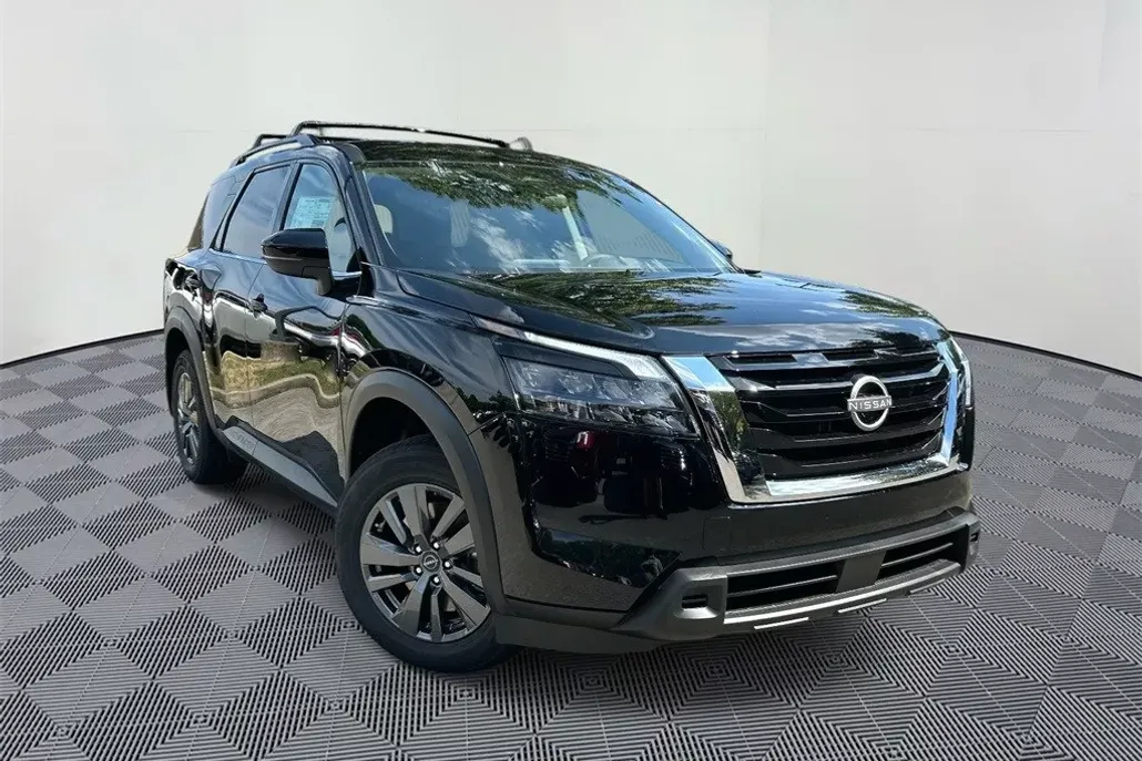 2025 Nissan Pathfinder SV photo 1