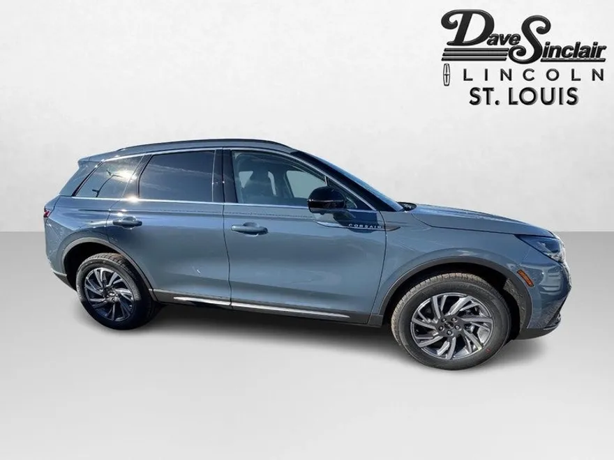 2025 Lincoln Corsair Premiere photo 1