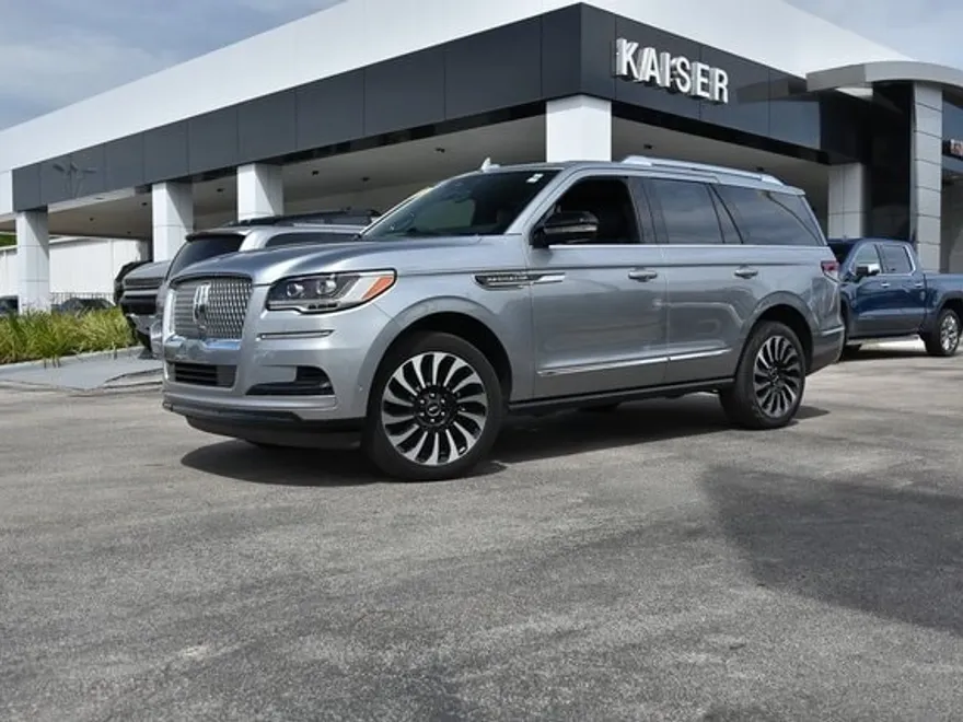 2023 Lincoln Navigator Reserve photo 1