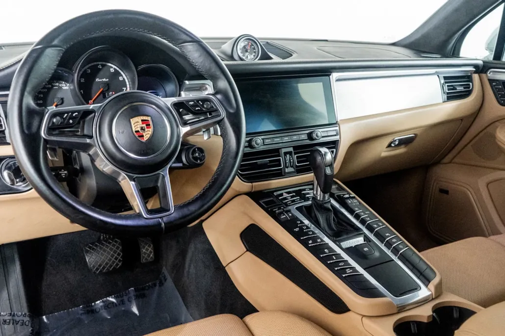 2020 Porsche Macan Turbo photo 1