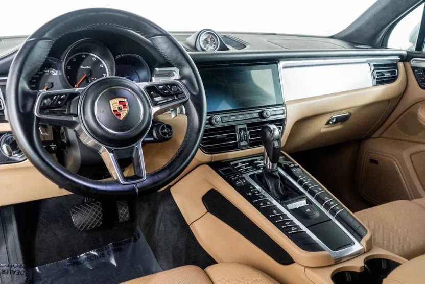 2020 Porsche Macan Turbo photo 1