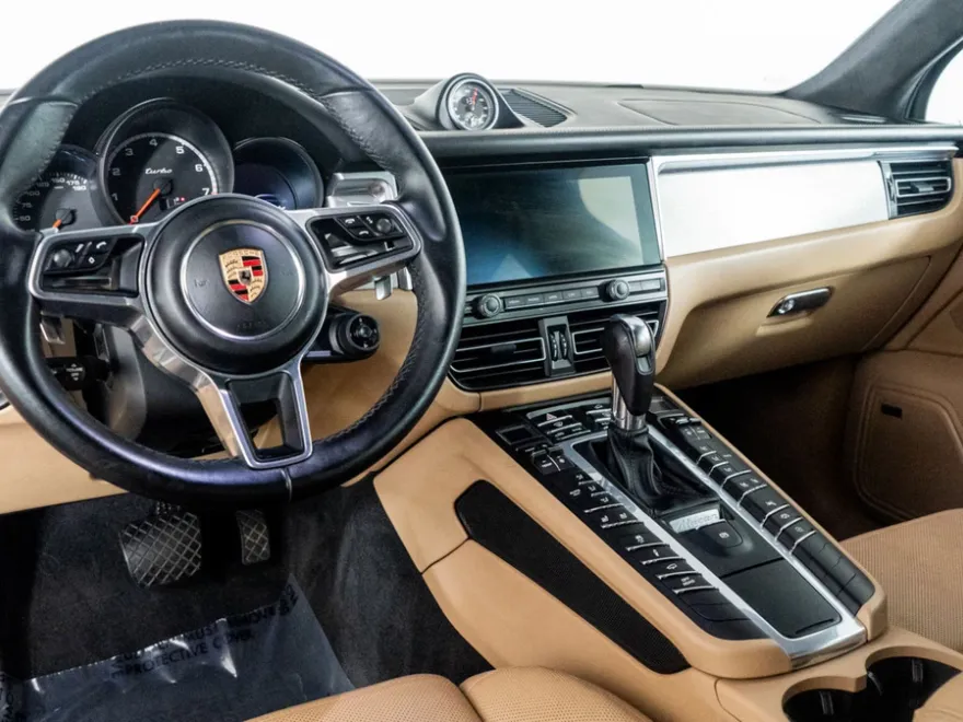 2020 Porsche Macan Turbo photo 1