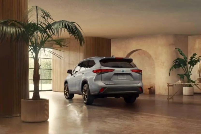 2025 Toyota Highlander Hybrid Platinum photo 1