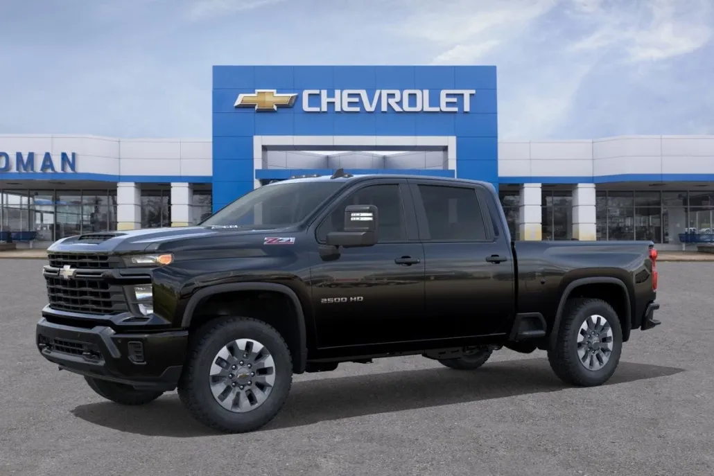 2025 Chevrolet Silverado 2500HD Custom photo 1