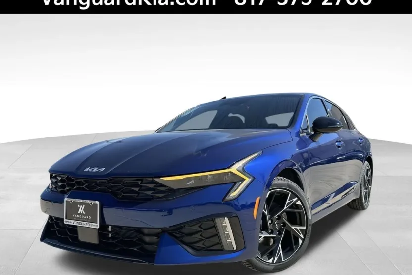 2025 Kia K5 GT-Line photo 1