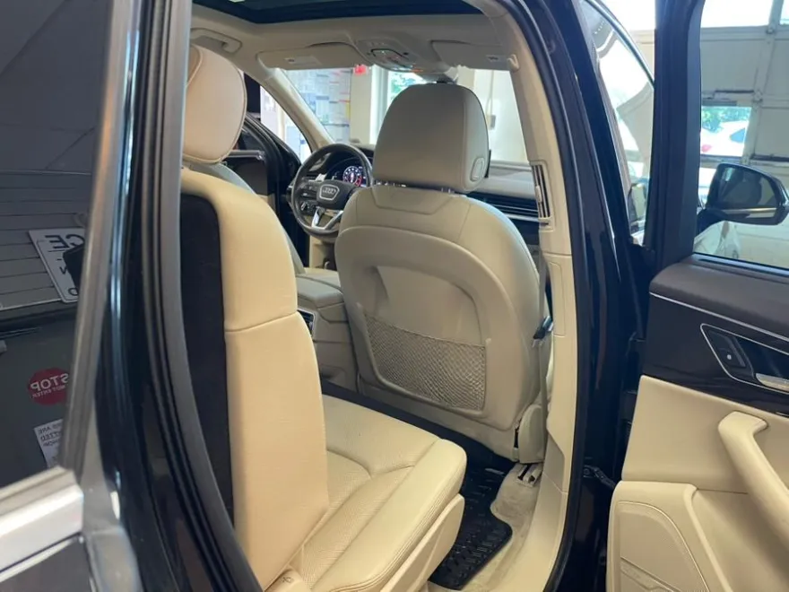 2019 Audi Q7 Premium Plus photo 32