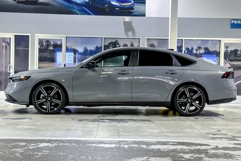 2024 Honda Accord Hybrid Sport photo 1