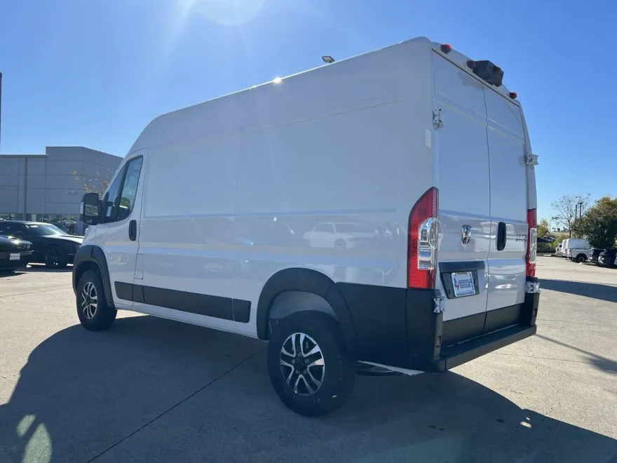 2025 Ram ProMaster 1500 SLT Cargo Van High Roof photo 1