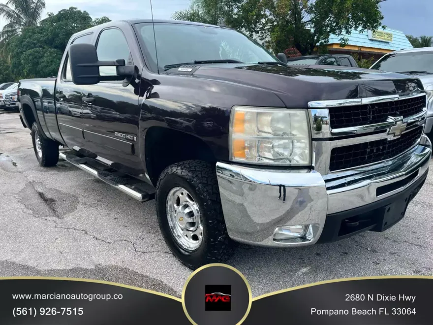 2008 Chevrolet Silverado LT photo 1