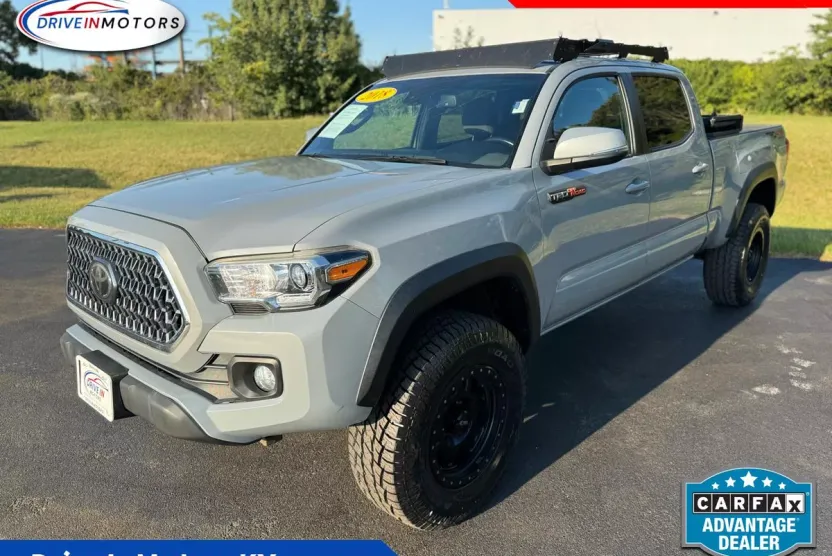 2018 Toyota Tacoma TRD Double Cab V6 4x4 photo 1