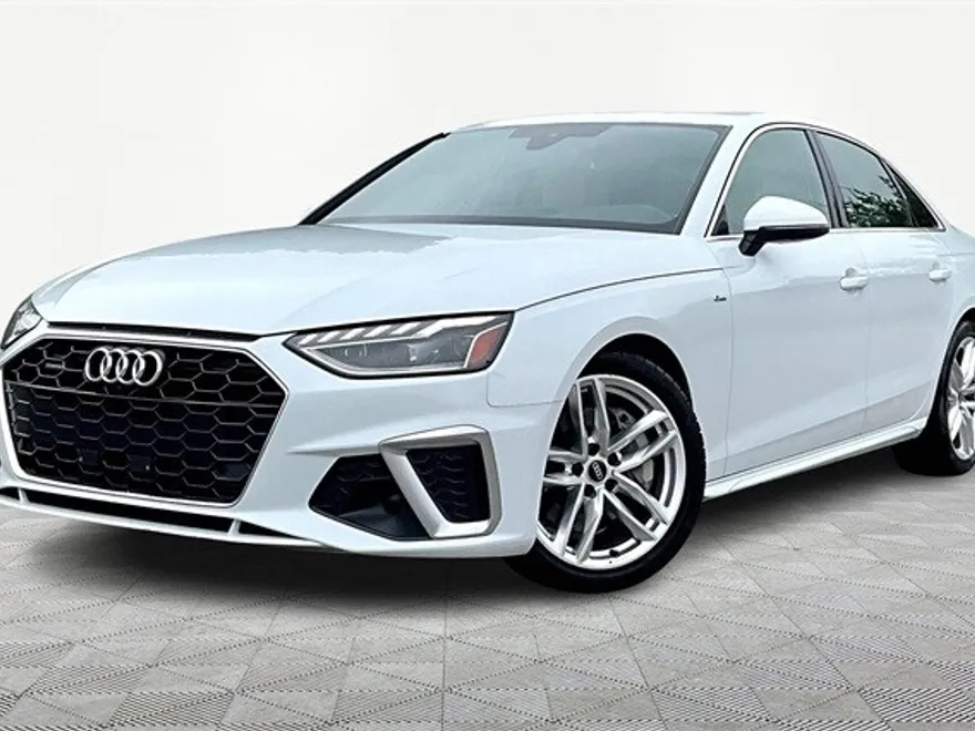 2022 Audi A4 45 S line Premium Plus Quattro photo 1