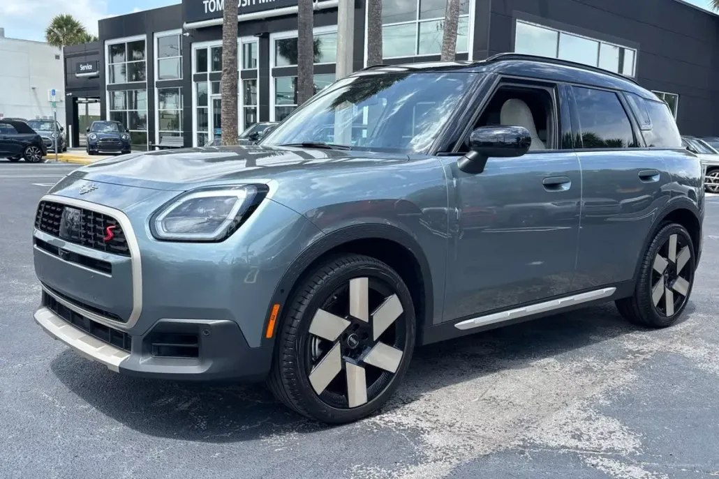 2025 Mini Countryman ALL4 S photo 1
