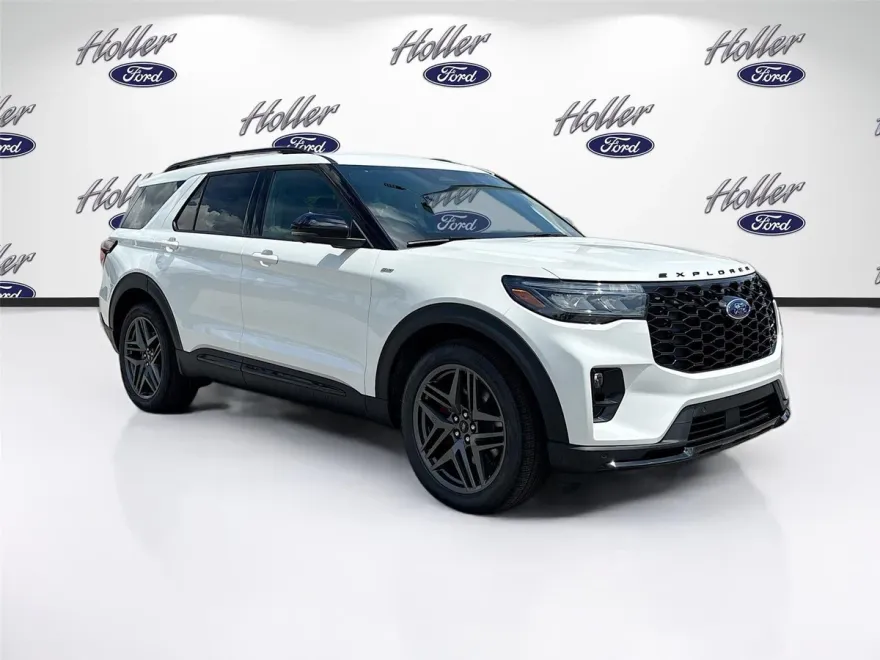 2025 Ford Explorer ST-Line photo 1