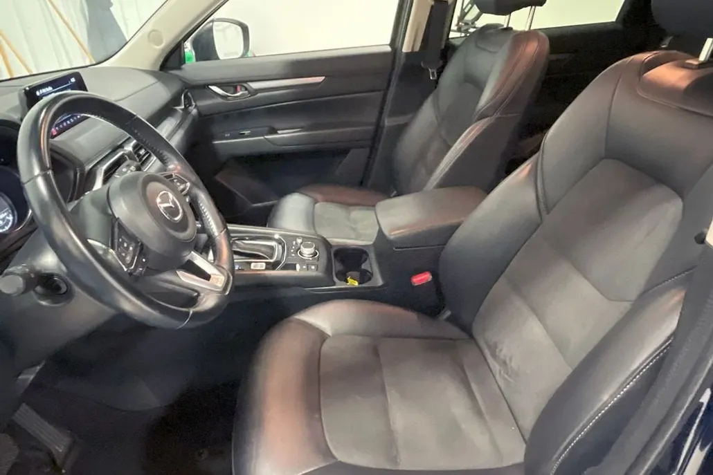 2020 Mazda CX-5 Touring photo 1