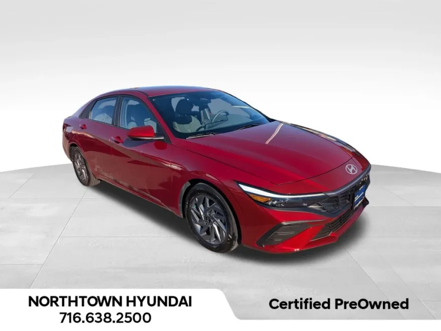 2024 Hyundai Elantra SEL photo 1