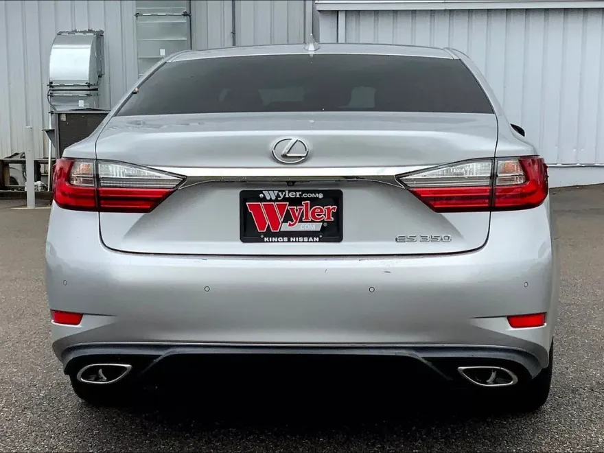2016 Lexus ES 350 photo 1