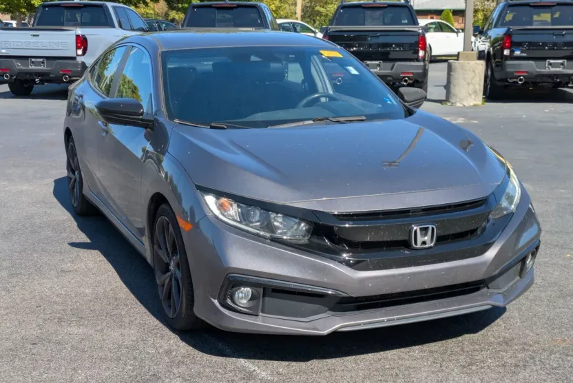 2020 Honda Civic Sport photo 1