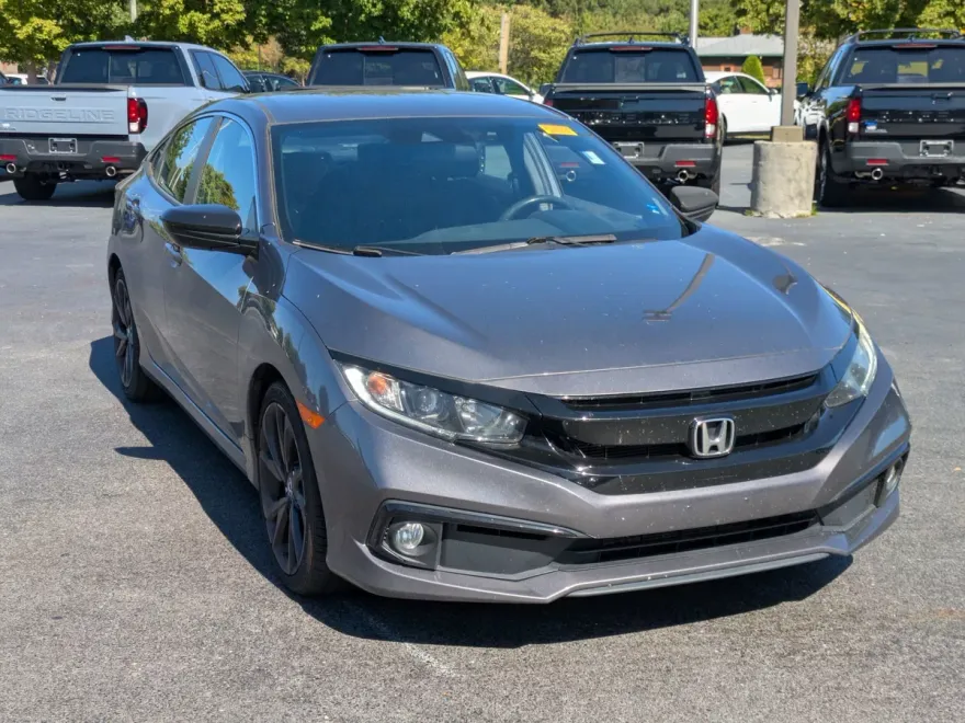 2020 Honda Civic Sport photo 1