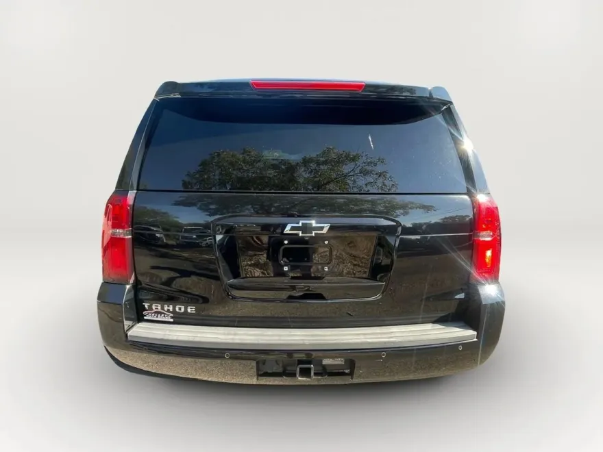 2017 Chevrolet Tahoe LT photo 1