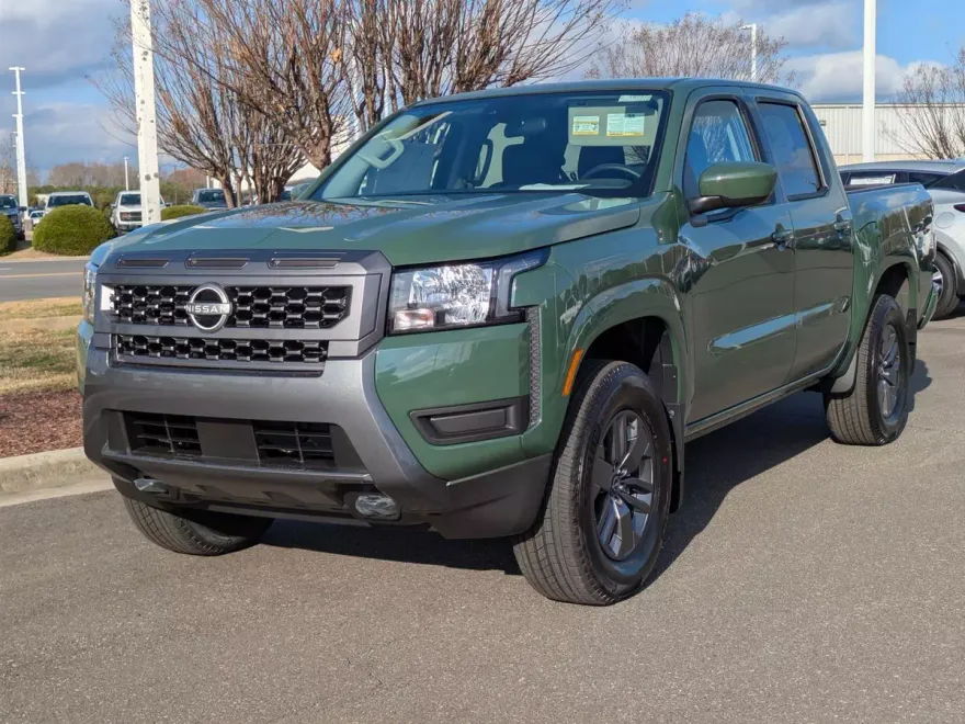 2025 Nissan Frontier SV photo 1