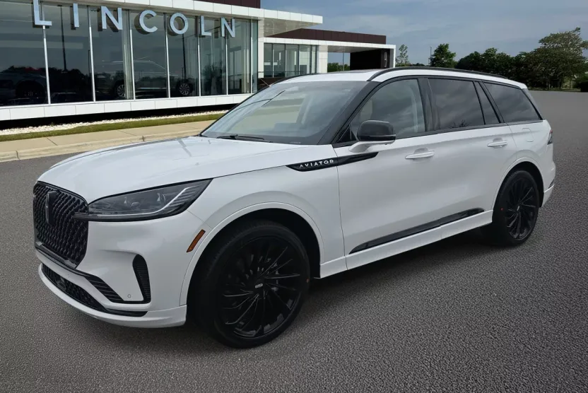 2025 Lincoln Aviator Reserve photo 1