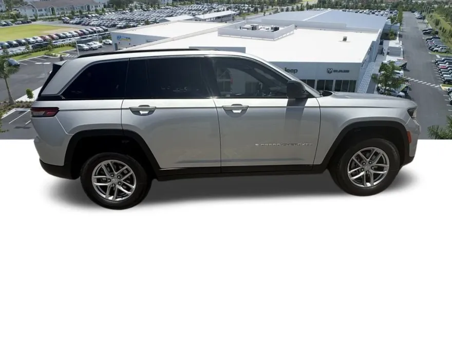 2025 Jeep Grand Cherokee Laredo X photo 1