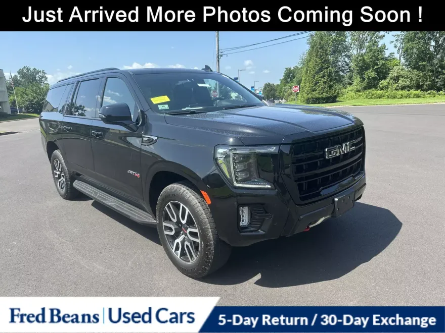 2022 Gmc Yukon XL AT4 photo 1