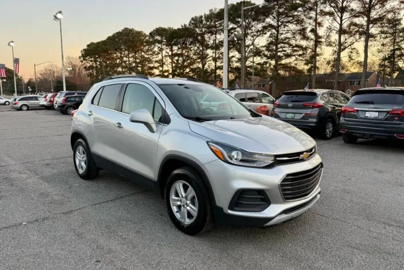 2019 Chevrolet Trax LT photo 1