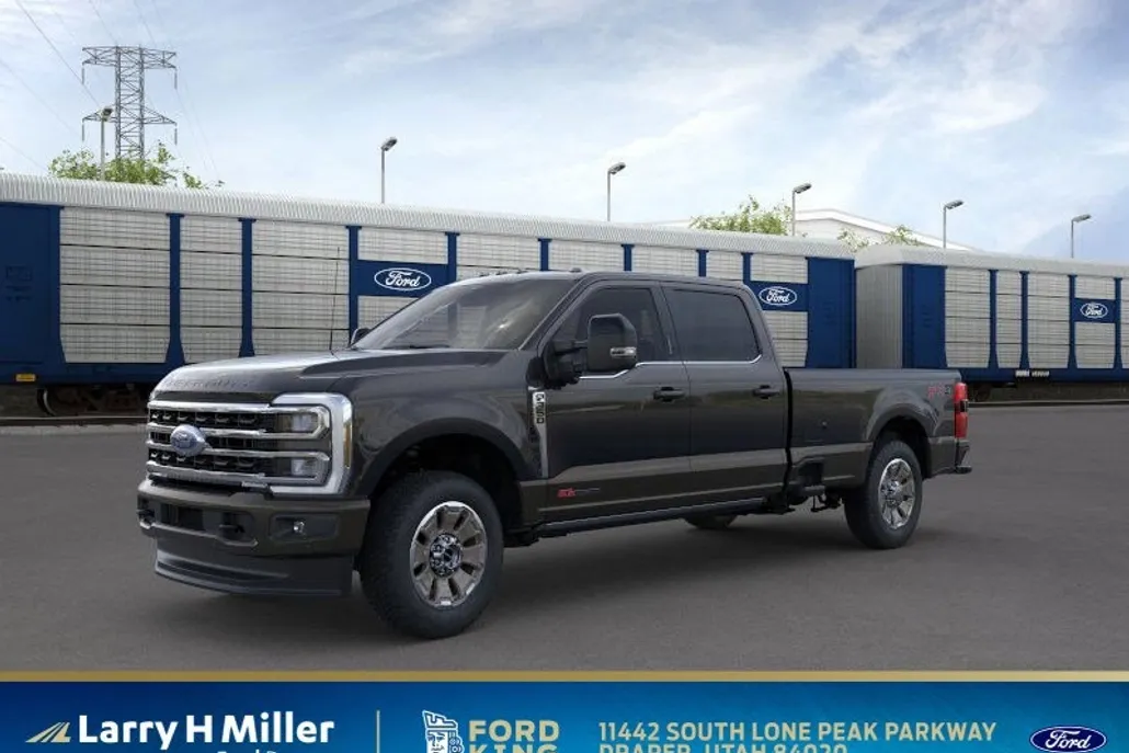 2025 Ford F-350 King Ranch photo 1
