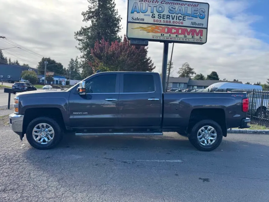 2016 Chevrolet Silverado 3500HD LTZ photo 1