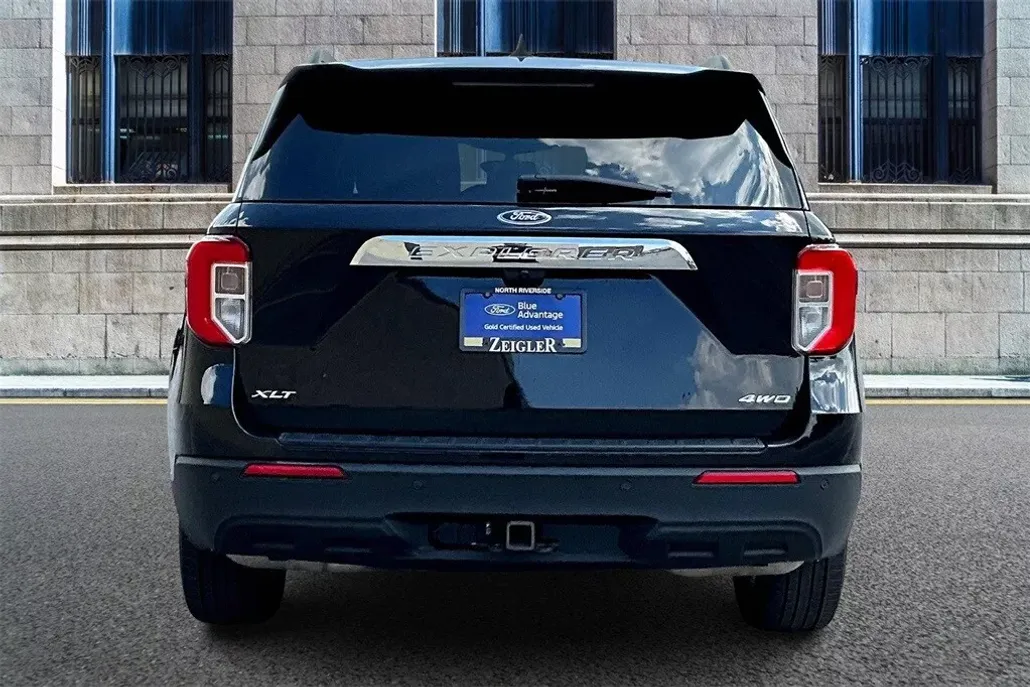2022 Ford Explorer XLT photo 1