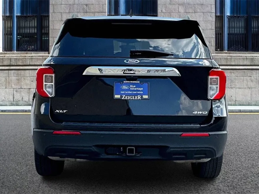 2022 Ford Explorer XLT photo 1