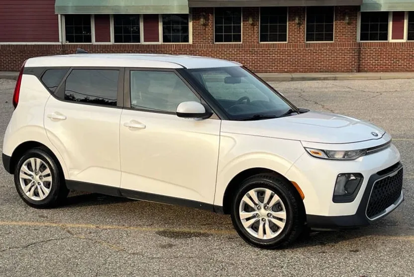 2020 Kia Soul LX S X-Line photo 1