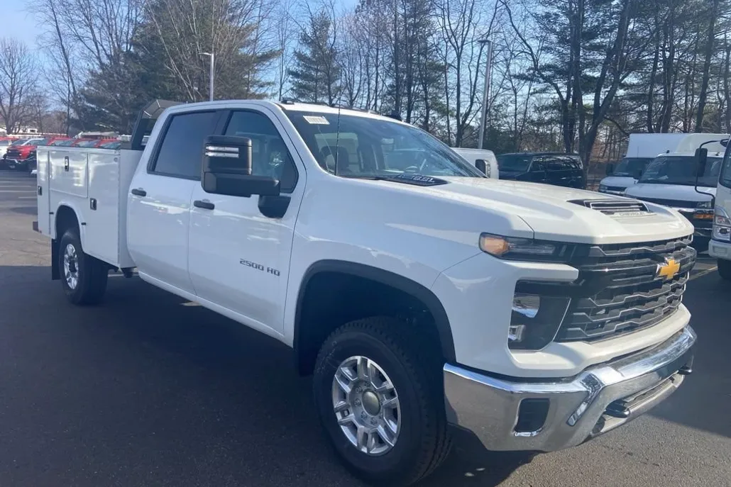 2024 Chevrolet Silverado 2500HD photo 1