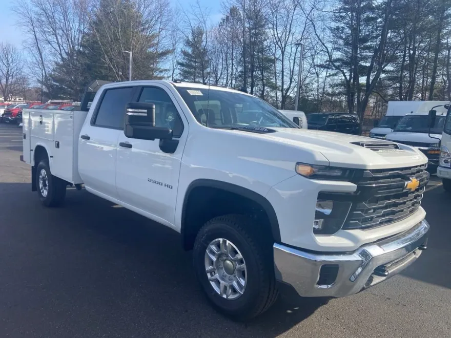 2024 Chevrolet Silverado 2500HD photo 1