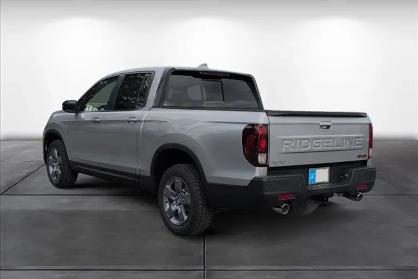 2025 Honda Ridgeline TrailSport photo 1