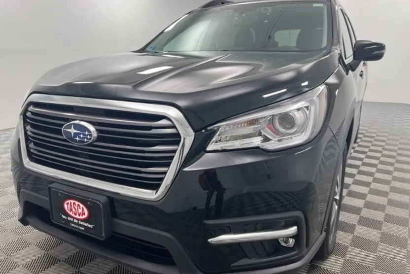 2022 Subaru Ascent Limited photo 1