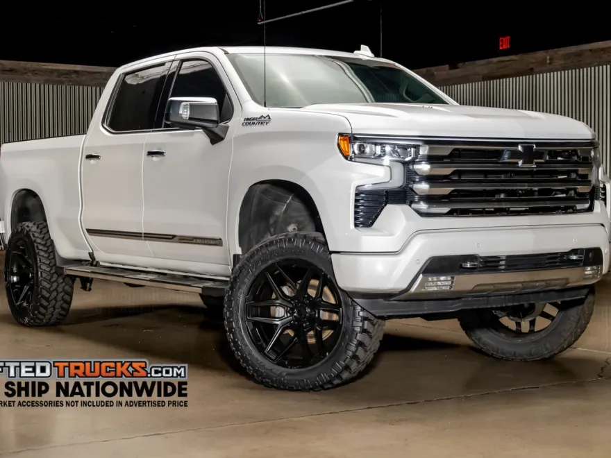 2023 Chevrolet Silverado 1500 High Country photo 1