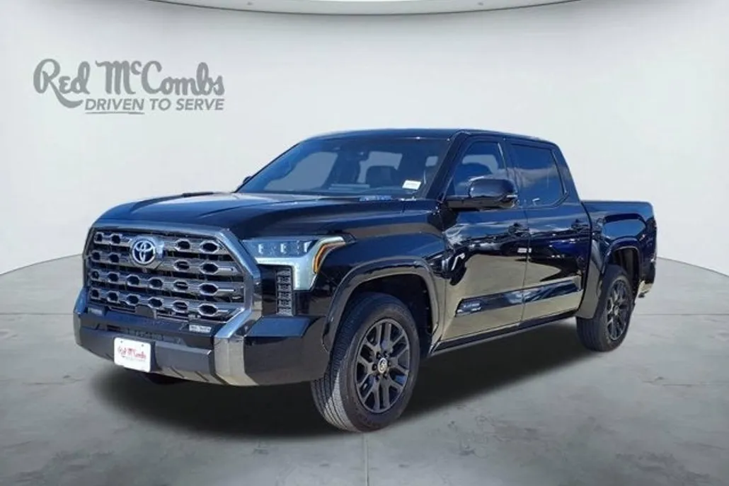 2024 Toyota Tundra Platinum photo 1