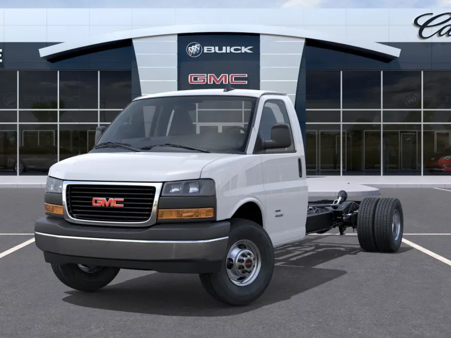 2025 Gmc Savana Cutaway photo 1