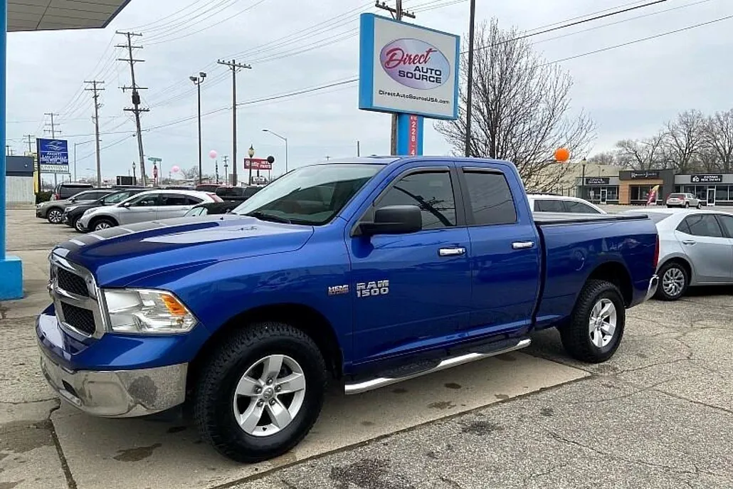 2017 Ram 1500 SLT photo 1