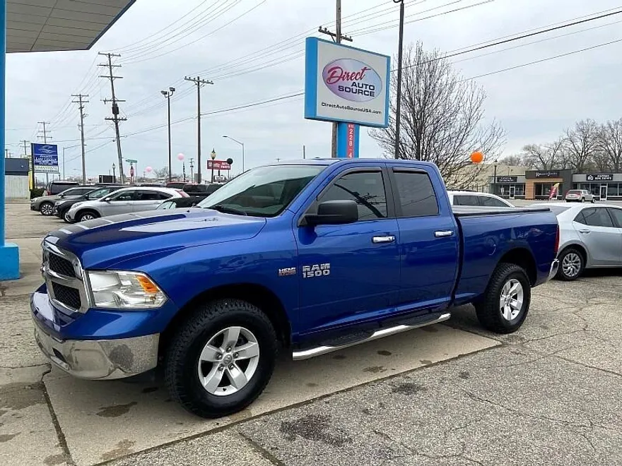 2017 Ram 1500 SLT photo 1