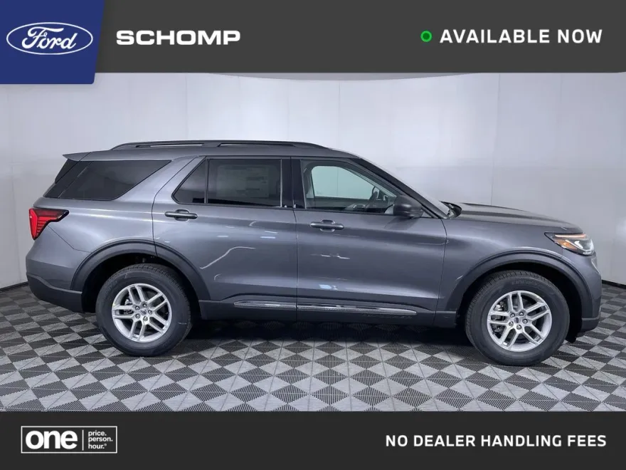 2025 Ford Explorer photo 1