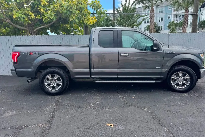 2016 Ford F-150 XLT photo 1