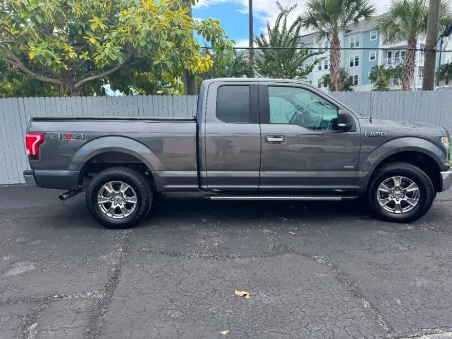2016 Ford F-150 XLT photo 1
