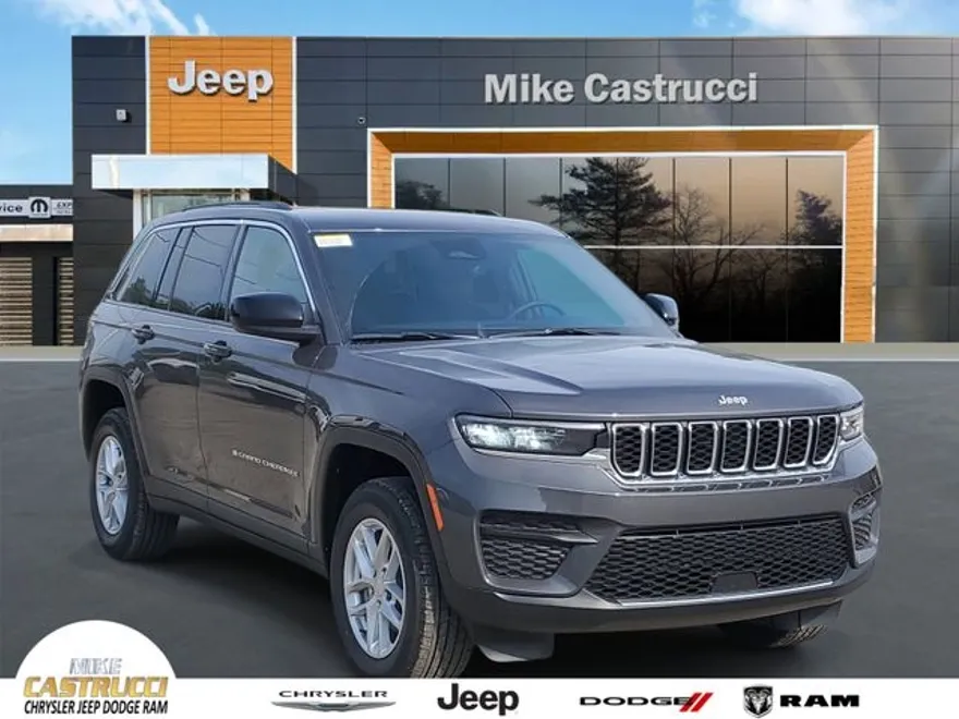 2025 Jeep Grand Cherokee Laredo photo 1