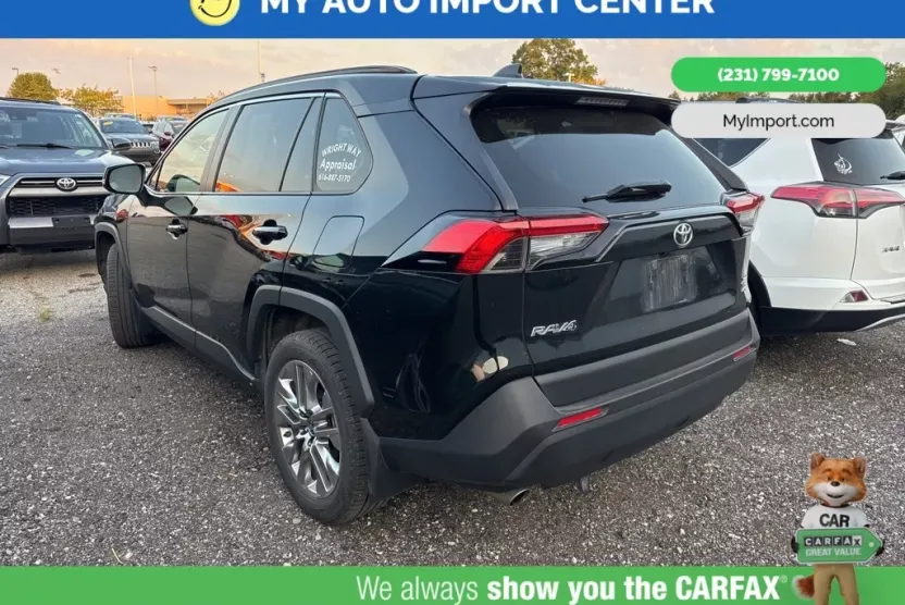 2020 Toyota RAV4 XLE Premium photo 1